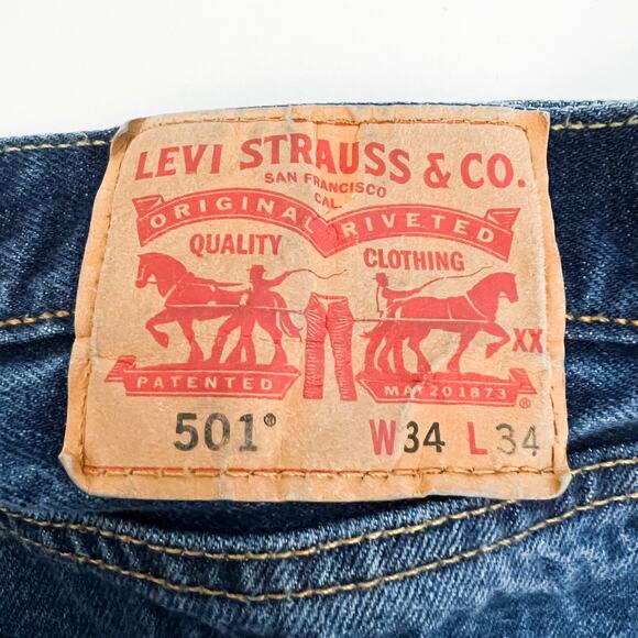 Levi's 501 Jeans Mens 34x30 Button Fly 100% Cotton Straight Leg Medium Wash - Picture 6 of 9